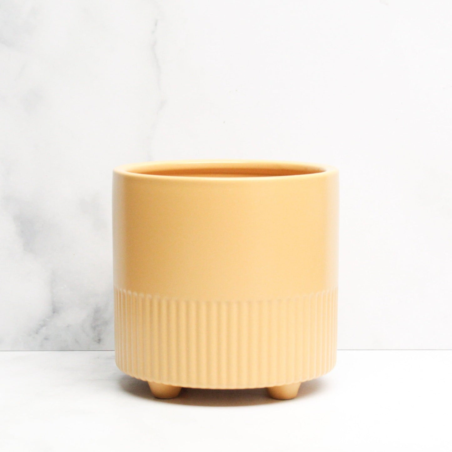 cache-pot-jaune,cache-pot,plante,montreal,idee-cadeau,cache-pot,inspiration,tendance,montreal,boutique-casa-luca,casa-luca,ahuntsic,montreal,pot-ceramique