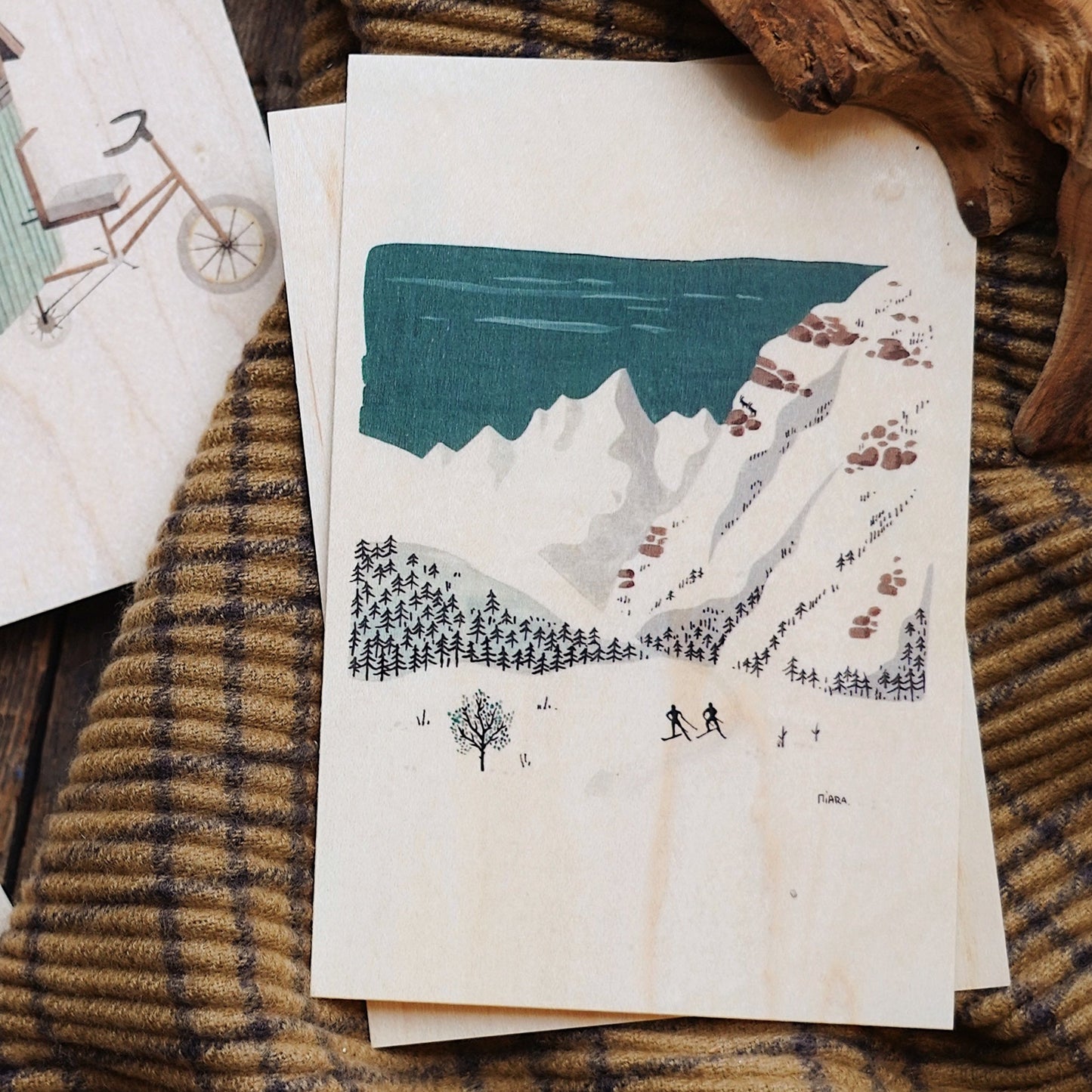 Carte postale en bois - Hors piste