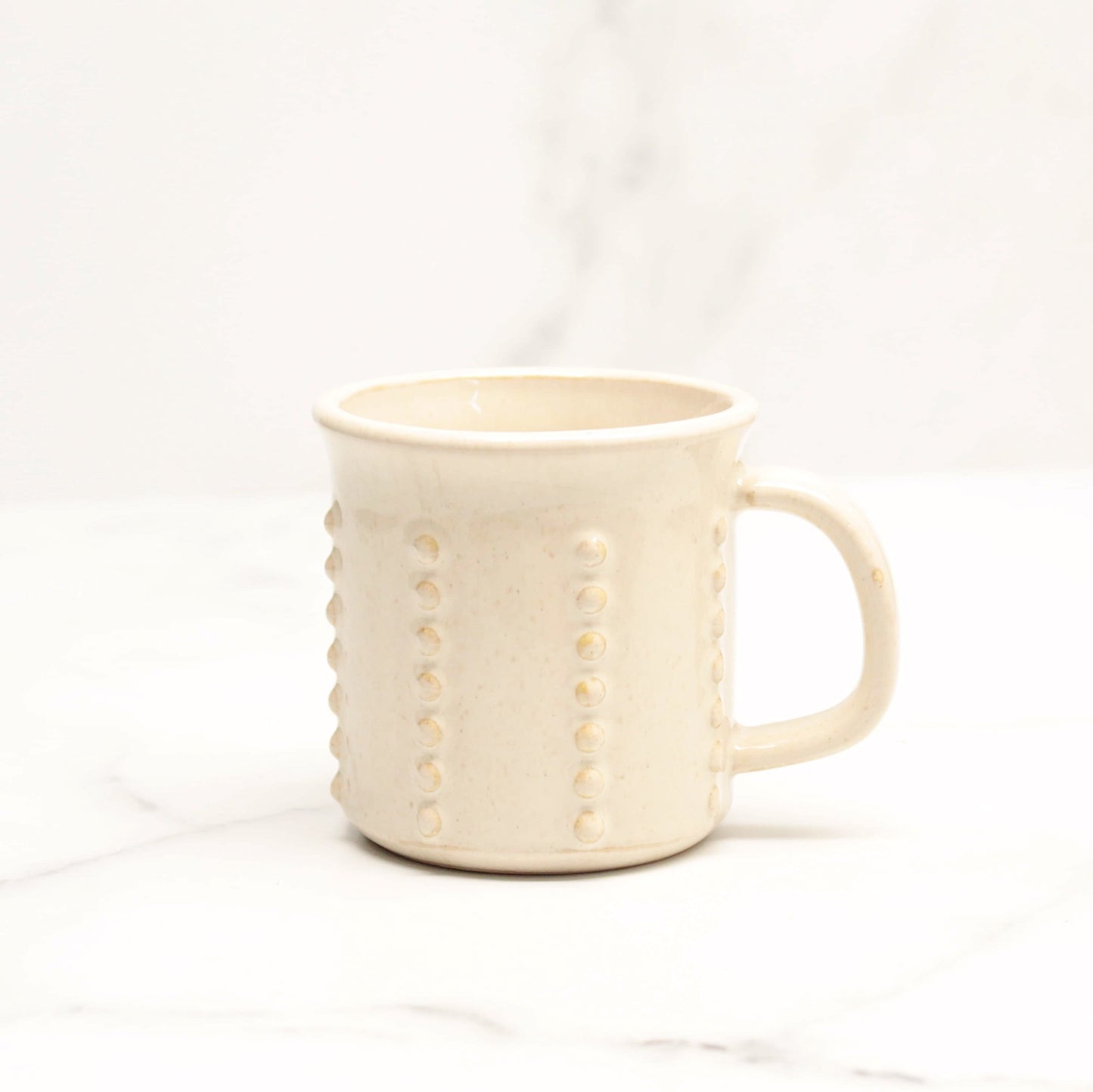tasse-texturee-a-pois,vaisselle,ceramique,casa-luca,boutique-casa-luca,ahuntsic,montreal,decoration