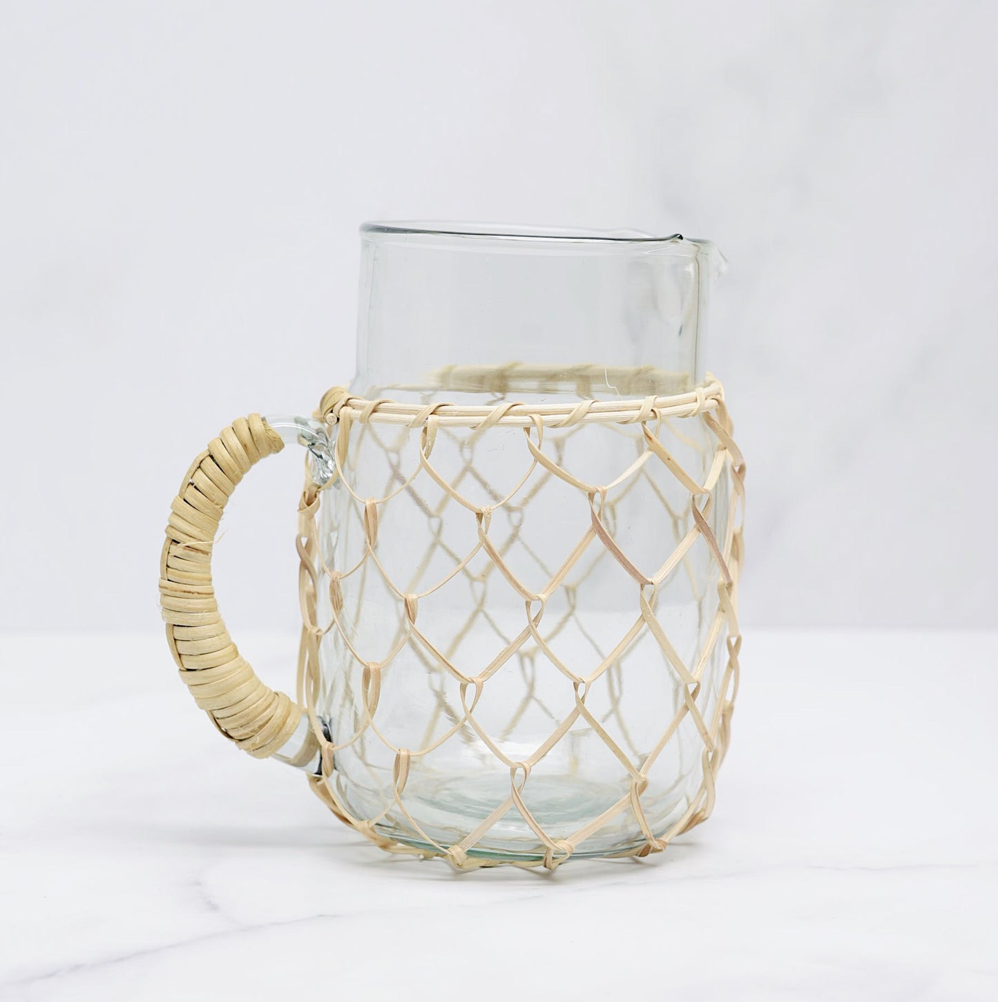 carafe-en-verre,pichet,eau,vaisselle,cuisine,ahuntsic,casa-luca,montreal