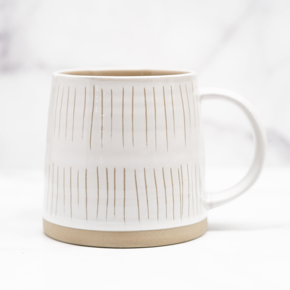 grande-tasse-en-gres,tasse-en-gres,montreal,idee-cadeau,vaisselle,tendance,boutique-de-vaisselle,cuisinerie,montreal,boutique-casa-luca,casa-luca,ahuntsic,gres,tasse,cafe,