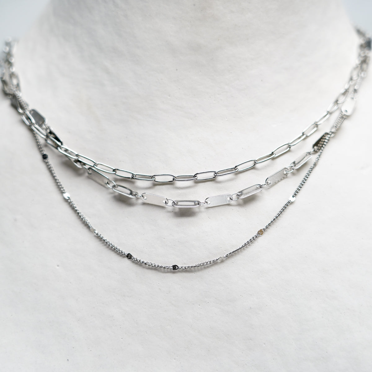 collier-en-acier-inoxydable-3-rangees,collier-en-acier-inoxydable,collier,acier-inoxydable,bijoux,bijou,acier,inoxydable,ahuntsic,casa-luca,montreal