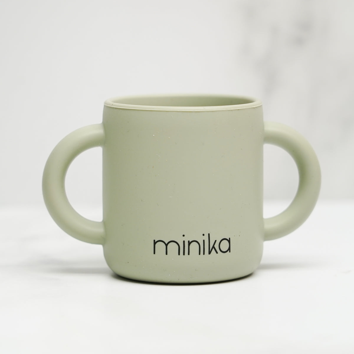 tasse-apprentissage,minika,silicone,tasse,compagnie-quebecoise,ahuntsic,casa-luca,montreal,quebecois,enfant,bebe,tasse-enfant