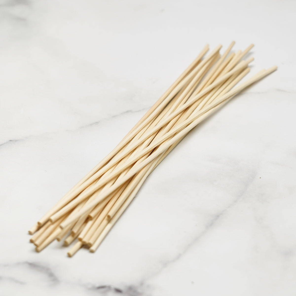 batonnets-pour-diffuseur-de-parfum,parfum,huile,huile-parfumee,ambiance,diffuseur,bruleur,deco,decoration,ceramique,ahuntsic,casa-luca,montreal
