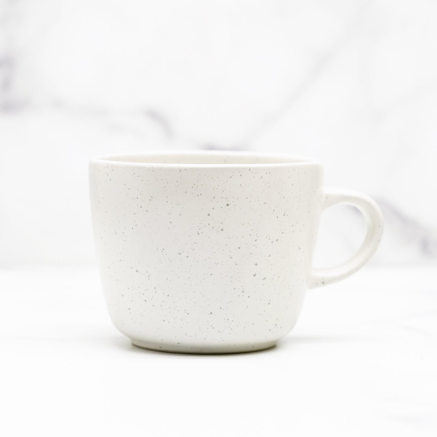 tasse-en-gres-creme,tasse-gres,ahuntsic,montreal,boutique-casa-luca, casa-luca,vaisselle,achat-local,ahuntsic