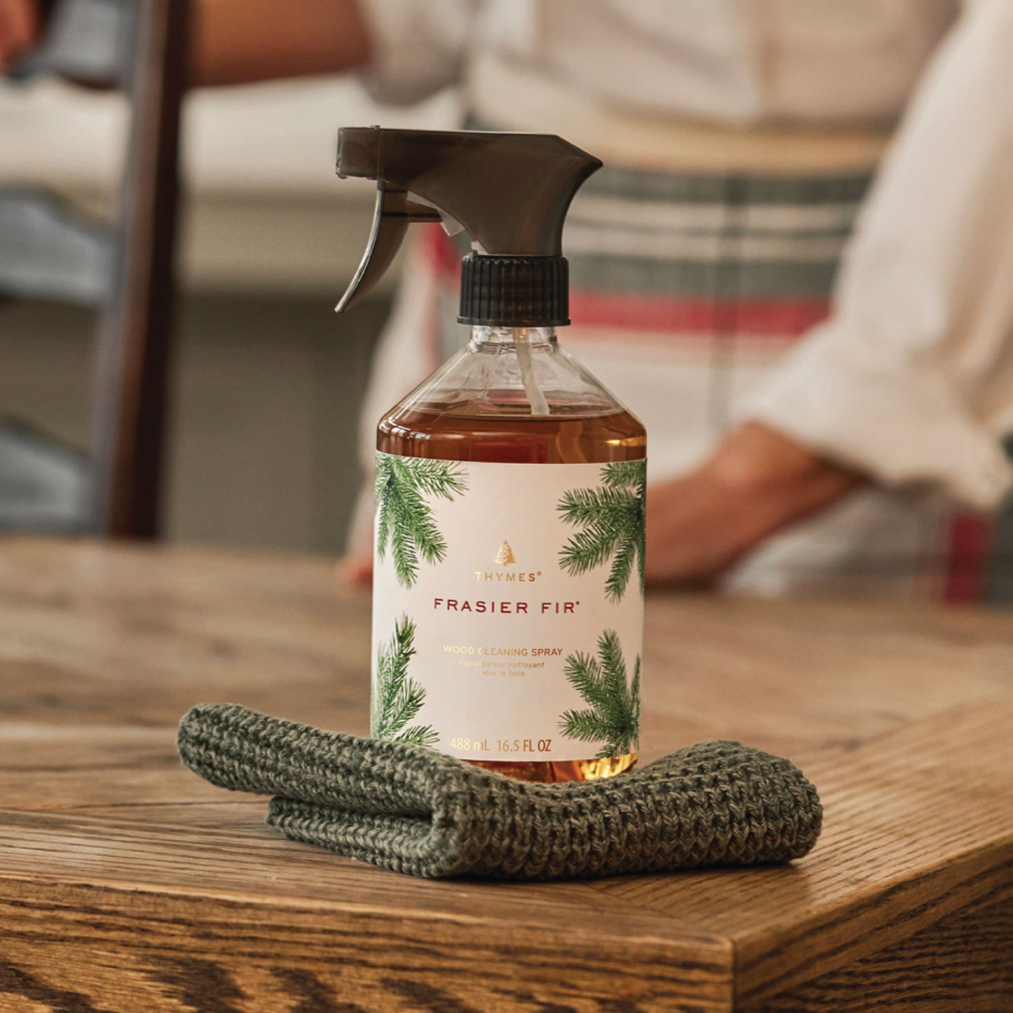 nettoyant-pour-le-bois,votive,bougie,chandelle,thymes,frasier-fir,parfum-des-fetes,arome-de-sapin,frasier-fir,noel,temps-des-fetes,montreal,ahuntsic,casa-luca,boutique-casa-luca