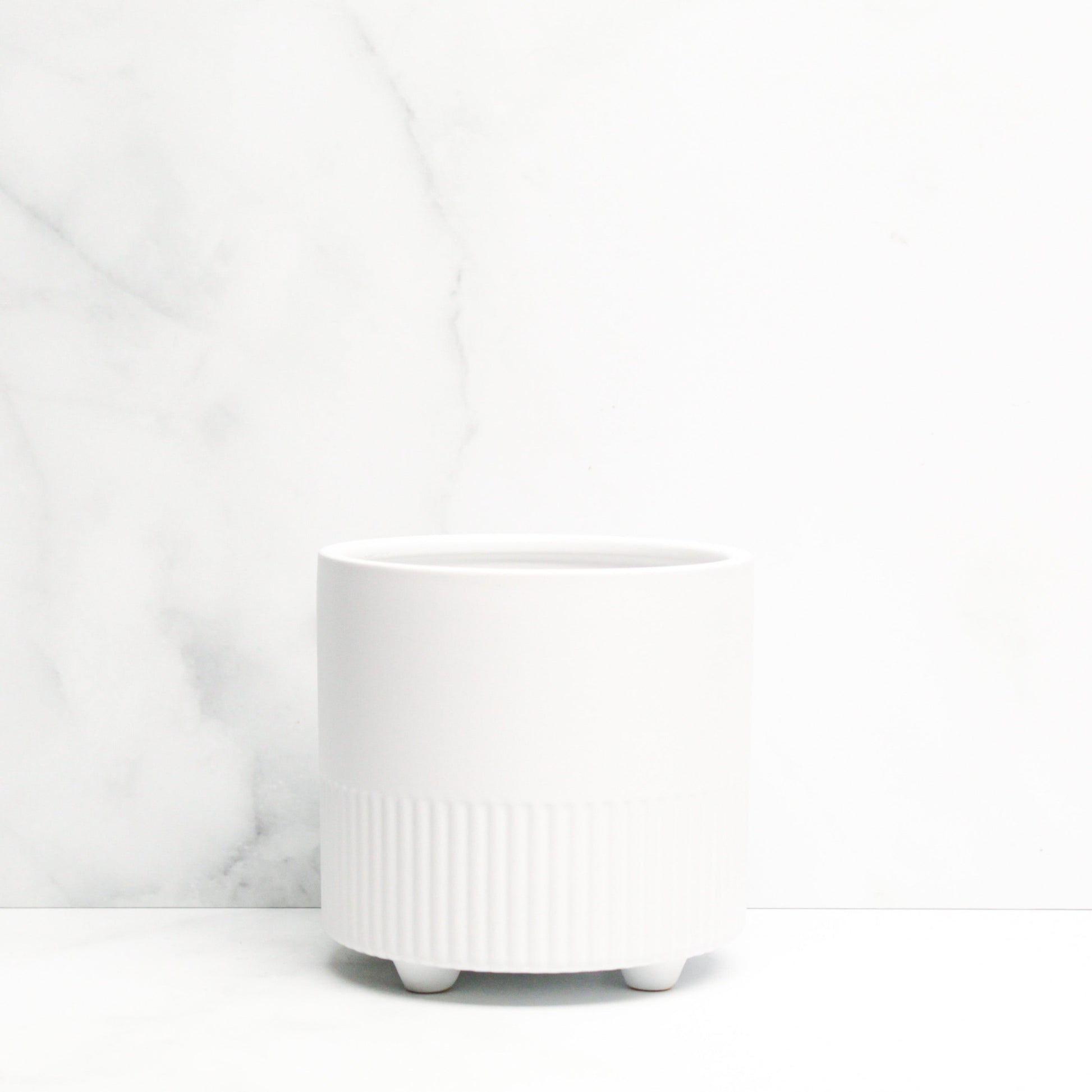 cache-pot-blanc,cache-pot,plante,montreal,idee-cadeau,cache-pot,inspiration,tendance,montreal,boutique-casa-luca,casa-luca,ahuntsic,montreal,pot-ceramique