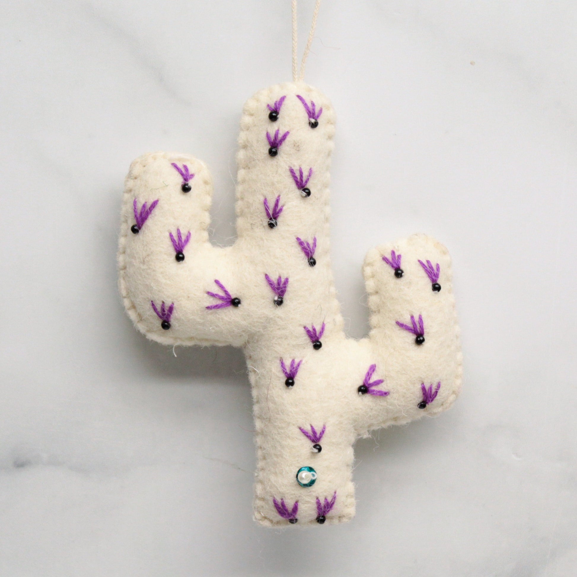 ornement-cactus,decoration-de-noel,decoration,noel,casa-luca,boutique-de-noel,montreal,boutique-de-montreal,decoration-de-noel,ornement-de-noel,sapin-de-noel