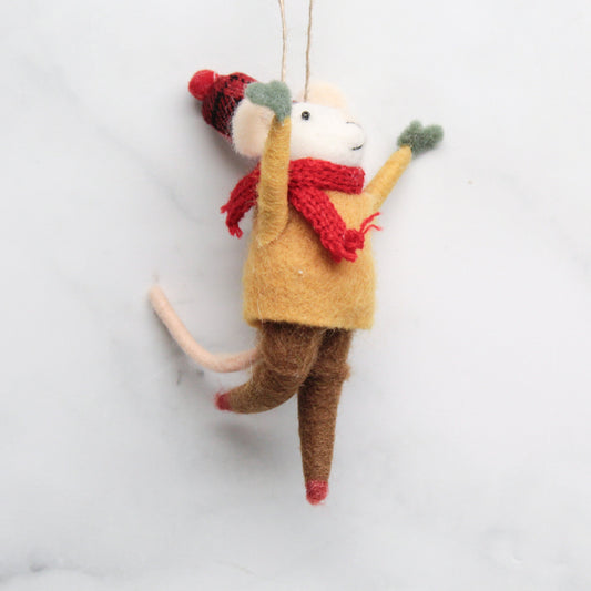 souris-de-noel-pull,souris,feutre,decoration-de-noel,decoration,souris-de-noel,casa-luca,boutique-de-noel,montreal,boutique-de-montreal,decoration-de-noel,ornement-de-noel,sapin-de-noel,balle-de-neige,boule-de-neige,souris-de-noel-pull-bonnet