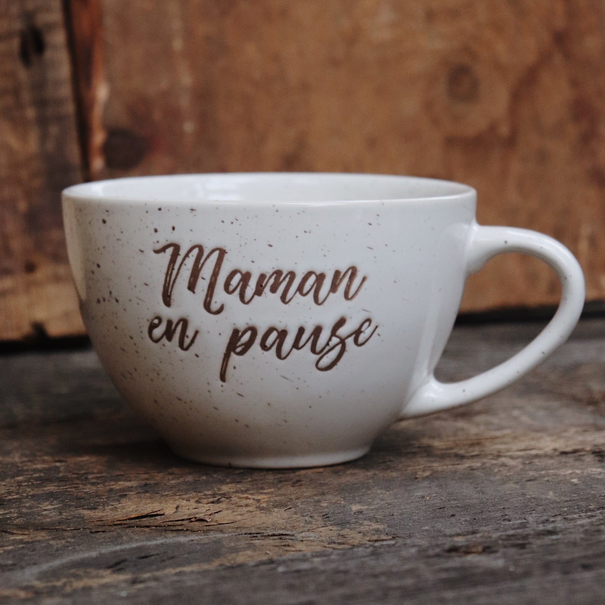 tasse-maman-en-pause,tasse,cafe,the,breuvage-chaud,tasse-a-cafe,citation,ceramique,idee-cadeau,montreal,boutique,montreal