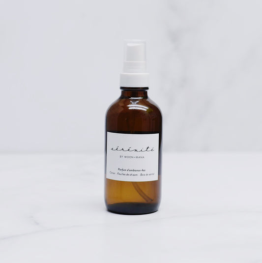 parfum-dambiance-serenite-citron-feuilles-de-shisom-et-bois-de-santal,parfum,ambiance,creation-locale,montreal,ahuntsic,casa-luca,casaluca,boutique-casa-luca,achat-local,fait-a-la-main,moon+mana
