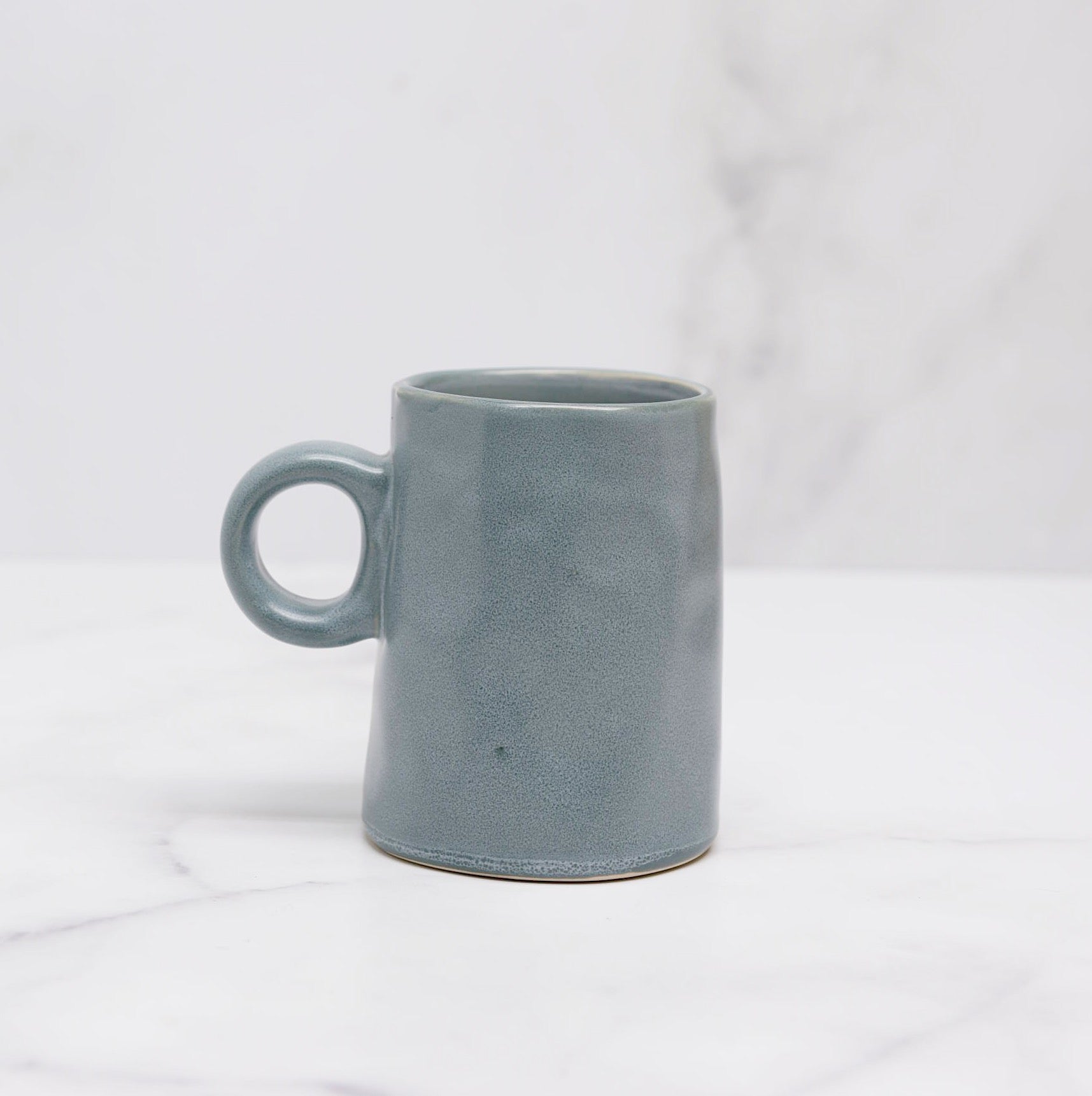 tasse-bleue,gres,tasse-en-gres,tasse,vaisselle,cuisine,montreal,boutique,casa-luca