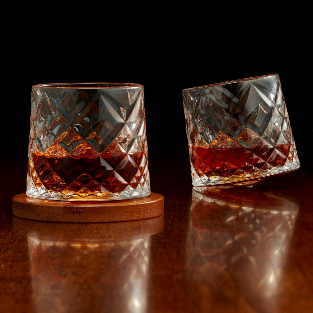 ensemble-de-2-verres-a-liqueur,alcool,flasque,whisky,aperitif,bouteille,entre-amis,verre,casa-luca, montreal,ahunstic,liqueur,cocktail,bar