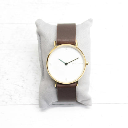 montre,chikiboom,brun,blanc,bracelet-fabrique-a-la-main-montreal ,boitier-montre -chikiboom,grandeur-ajustable, montre-est-hydrofuge,montreal,boutique,casa-luca,casa-luca,ahuntsic