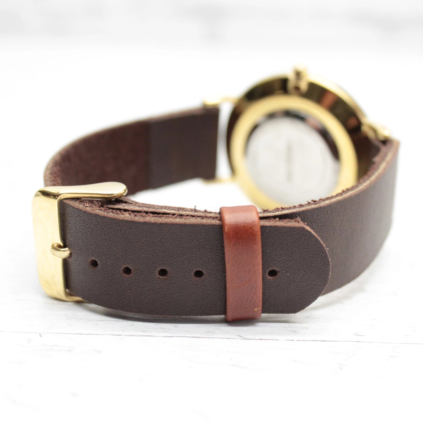 montre,chikiboom,brun,blanc,bracelet-fabrique-a-la-main-montreal ,boitier-montre -chikiboom,grandeur-ajustable, montre-est-hydrofuge,montreal,boutique,casa-luca,casa-luca,ahuntsic