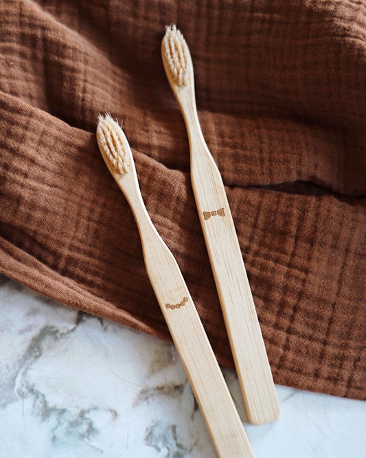 brosse-a-dents-en-bambou,bambou-antibactérien,compostable,biodegradable,ecoresponsable,montreal,boutique-casa-luca,boutique-montreal