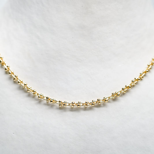 collier-plaque-or-18k,bijou,bijoux,idee-cadeau,beau-collier,chic,unique,cadeau-fete-des-meres,cadeau-st-valentin,montreal,ahuntsic,boutique-casa-luca,casa-luca,boutique-montreal