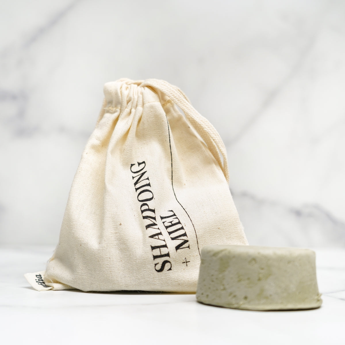 shampoing-en-barre-cheveux-normaux-a-gras,shampoing,shampoing-barre,cheveux,miel,brut,quebecois,quebec,abeille,montreal,decoration,montreal,boutique,casa-luca