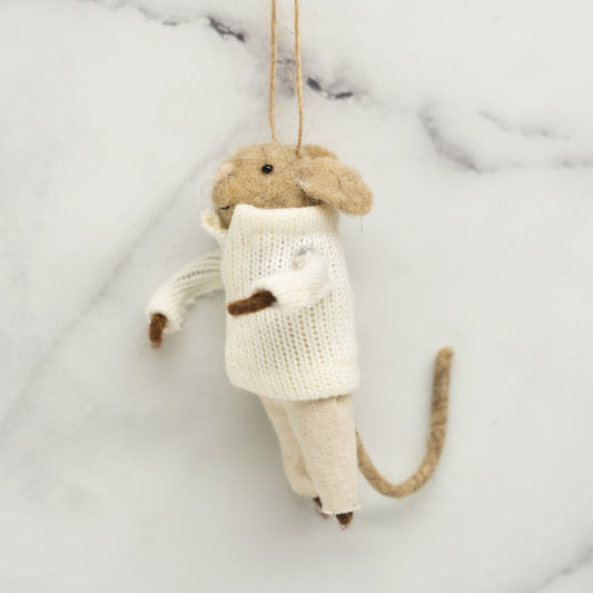 souris-de-noel-gilet-blanc,souris,feutre,decoration-de-noel,decoration,souris-de-noel,casa-luca,boutique-de-noel,montreal,boutique-de-montreal,decoration-de-noel,ornement-de-noel,sapin-de-noel,balle-de-neige,boule-de-neige