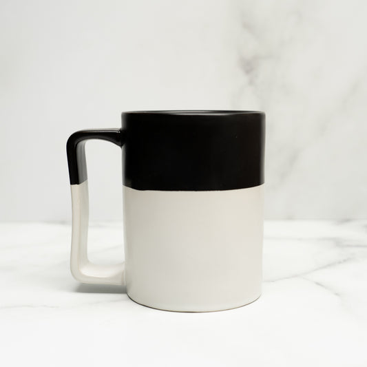 tasse-blanche-et-noire,tasse,ceramique,ahuntsic,casa-luca,boutique-casa-luca