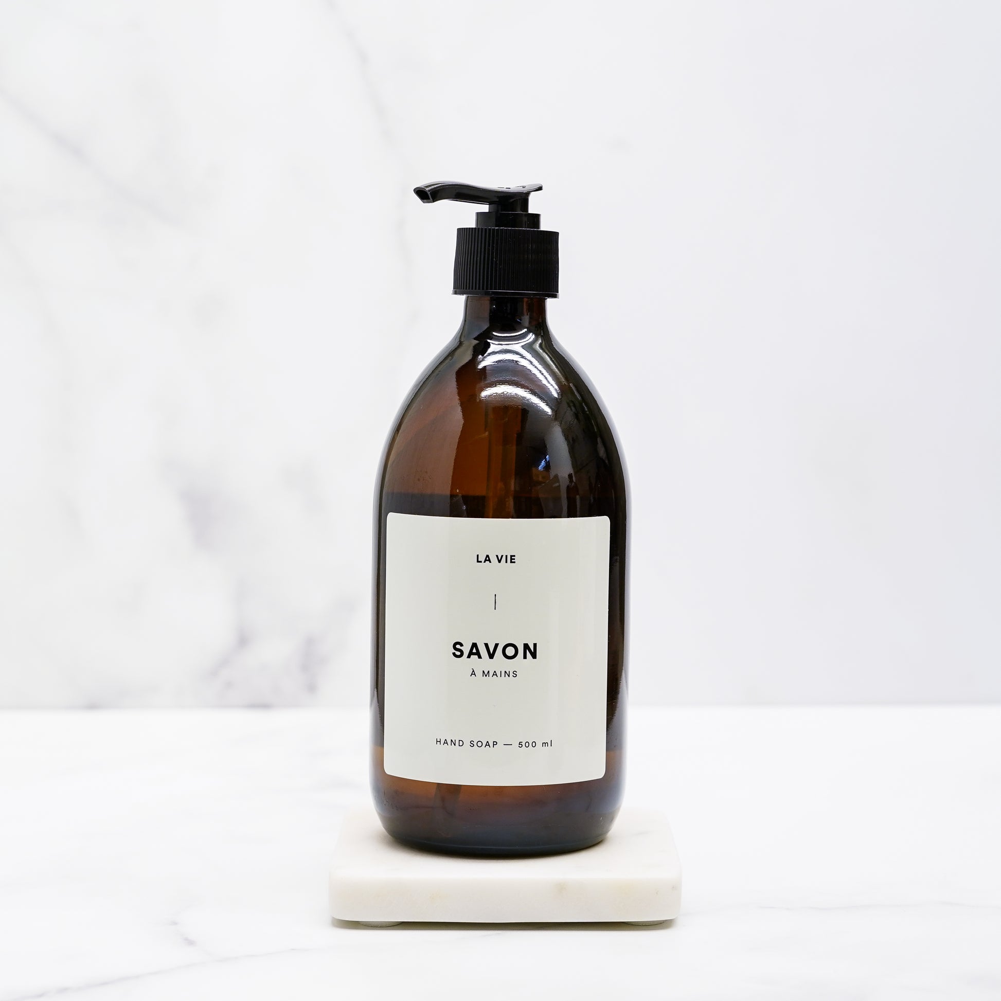 savon-a-mains-la-vie-cypres-et-petit-grain,la-vie-apothicaire,montreal,vegan,idee-cadeau,fete-des-meres,fait-au-quebec,fabrique-au-quebec,montreal,boutique-casa-luca,boutique-montreal