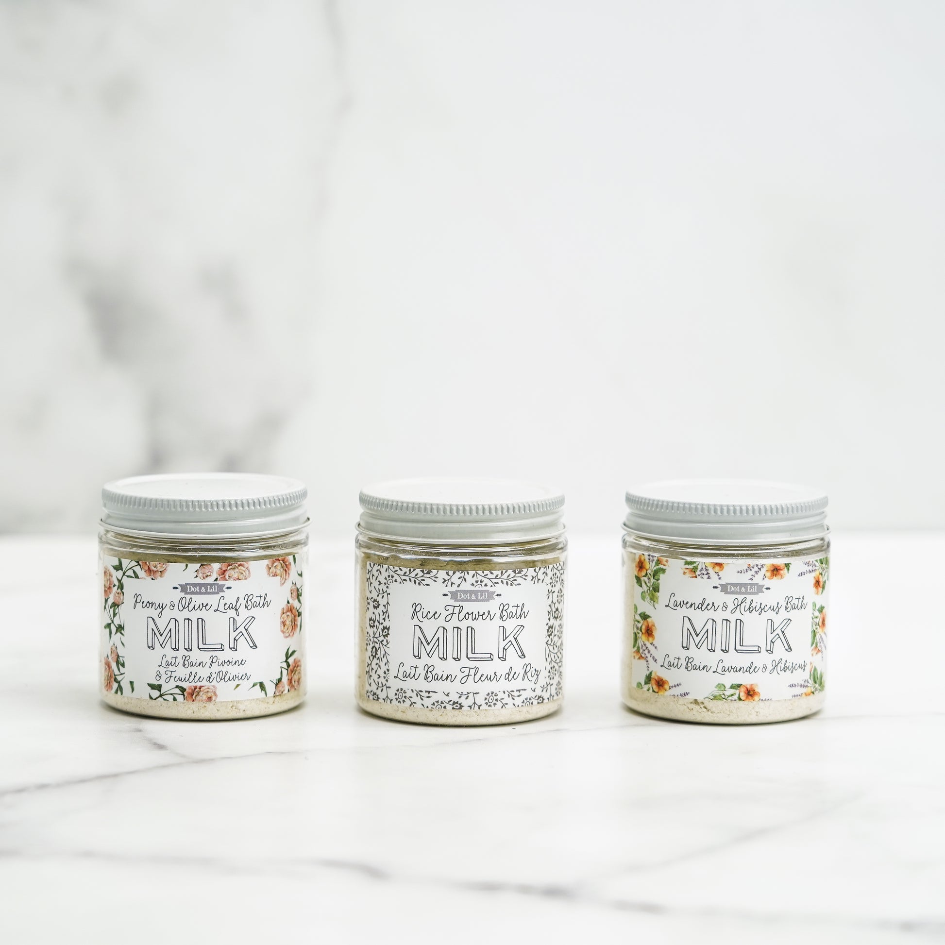 lavande,hibiscus,fleur-de-riz,pivoine,feuille-d-olivier,fait,quebec,fabrique,nature,idee-cadeau,produits,soins,dot-et-lil,dot-&-lil,montreal,quebec,casa-luca,lait-de-bain,lait,bain