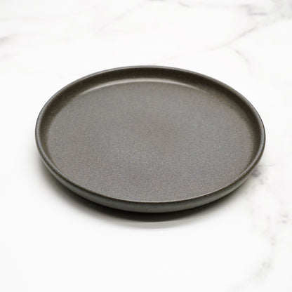 assiette-petite-anthracite-montreal,assiette-ceramique,ahuntsic,montreal, boutique-casa-luca,casa-luca,vaisselle,achat-local,ahuntsic