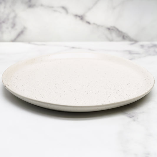 assiette-en-gres-creme,assiette-gres,ahuntsic,montreal,boutique-casa-luca, casa-luca,vaisselle,achat-local,ahuntsic