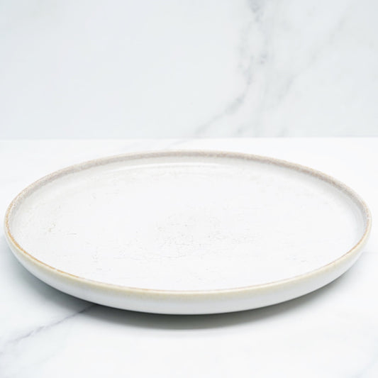 grande-assiette-brillant-ecru,assiette-ceramique,ahuntsic,montreal, boutique-casa-luca,casa-luca,vaisselle,achat-local,ahuntsic