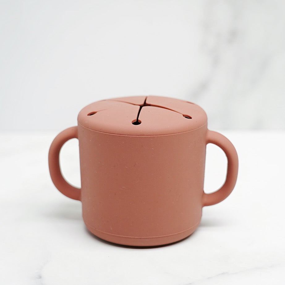 bol-a-collation,collation,bol,ventouse,couvercle,silicone,tasse,ahuntsic,casa-luca,montreal,quebecois,enfant,bebe,bol-enfant,nouka