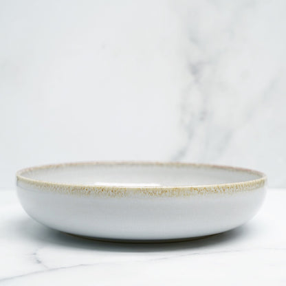 assiette-creuse-écru-brillant,bol-moyen-en-gres-creme,bol-grès,ahuntsic,montreal, boutique-casa-luca,casa-luca,vaisselle,achat-local,ahuntsic
